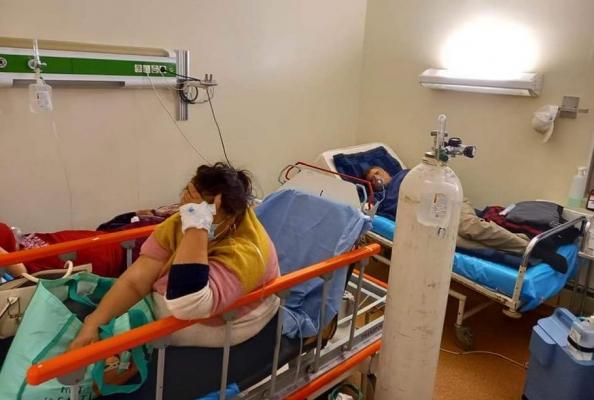 Dramele pandemiei: angajații UPU Iași întocmesc documente pentru pacienții care mor în spital