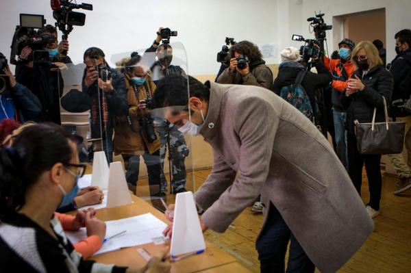 Alegeri Bulgaria. Kiril Petkov, lider formaţiunii politice Continuăm Schimbarea, a votat, duminică, la Sofia