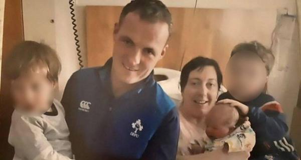 O mamă și bebelușul ei au murit în maternitate, după ce femeia a suferit o criză epileptică și s-a prăbușit peste el, în Irlanda