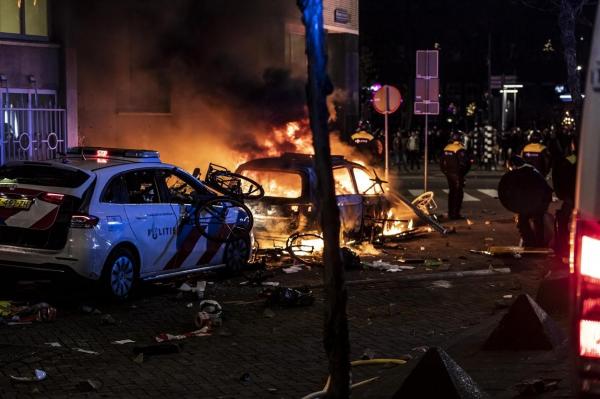 Premierul Olandei, ieşire nervoasă la adresa protestatarilor: "Violenţă pură a unor idioţi"