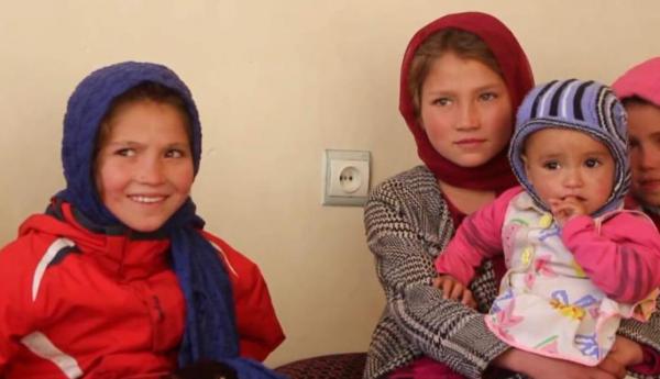 Fetița afgană de 9 ani, vândută de tată unui bărbat de 55 de ani, a fost salvată. Copila a povestit chinurile la care a fost supusă de soț