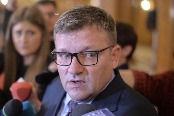 Ministrul Muncii, Marius Budăi, face o declarație de presă