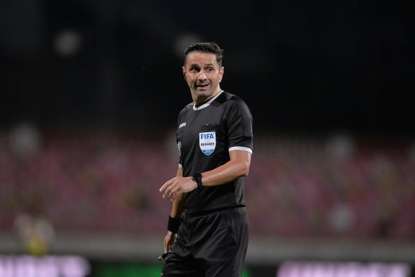 Sebastian Colţescu, suspendat până la finalul sezonului de UEFA, după meciul PSG - Istanbul BB din Liga Campionilor