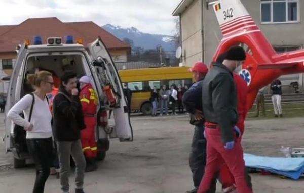 Fetița a fost transportată la spital cu elicopterul SMURD
