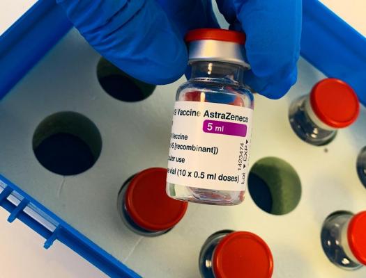 O nouă tranșă de vaccin AstraZeneca, aproape 50.000 de doze, ajunge luni în țară