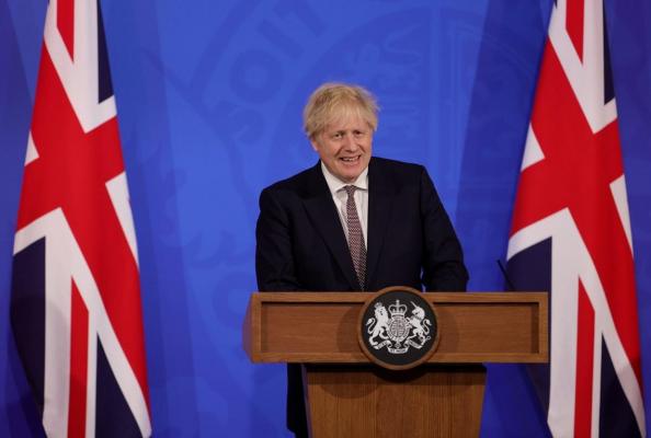 Premierul britanic Boris Johnson, anunţă ridicarea unor restricţii, în cadrul unei conferinţe de presă în Downing Street