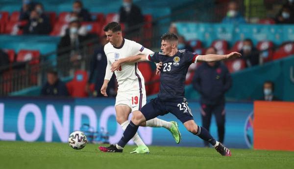 Încă un caz de Covid la EURO 2020: omul meciului în partida Anglia - Scoţia, depistat pozitiv