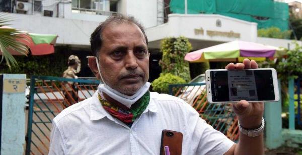 Bărbat sunat de autorități să-și ridice propriul certificat de deces, în India. Reacția autorităților