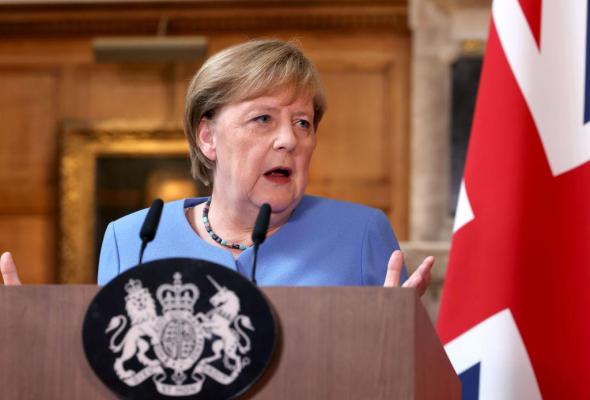 Angela Merkel vrea primirea în UE a șase țări din Balcanii de Vest, din motive strategice