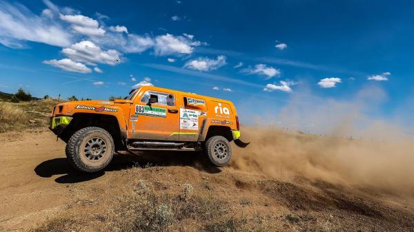 În cursa spre Dakar, echipa formată din Mihai Ban și Cheloo a înregistrat primul mare succes la o etapă de Campionat Mondial
