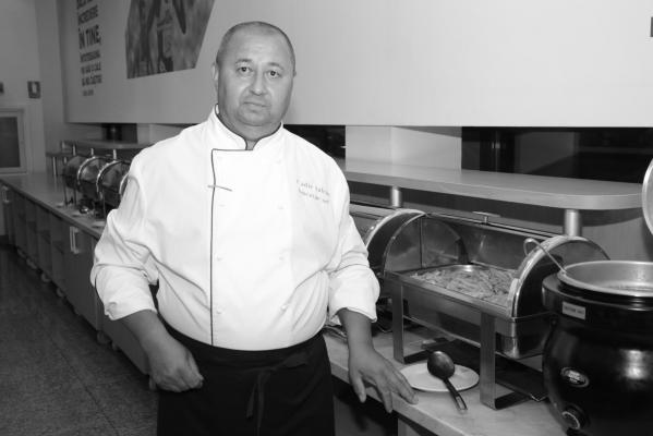 Yalcin Cadîr a fost bucătarul echipei naţionale de fotbal a României