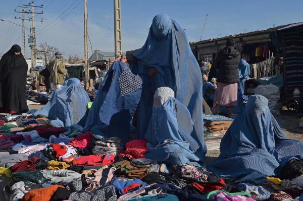 “Talibanii ne-au ars casa din temelii”. Cinci surori încearcă să scape de o soartă crudă, în Afghanistan. Tinerele riscă să devină sclavele talibanilor