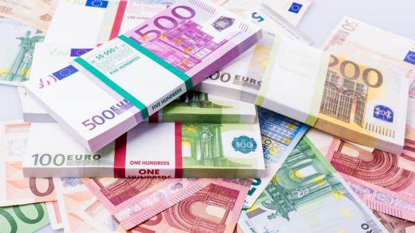 Datoria externă totală a României s-a majorat cu 6 miliarde de euro în primele şapte luni din an