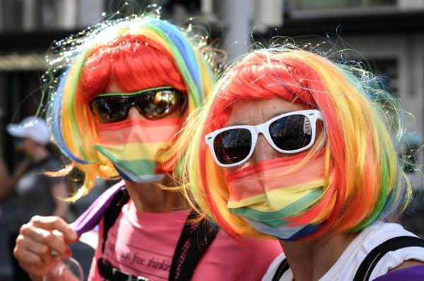 Parlamentul European cere legalizarea căsătoriilor pentru persoanele de acelaşi sex în întreg blocul comunitar