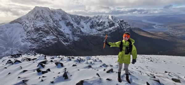 O fetiţă de doar 10 ani a cucerit cei mai înalţi munţi din Scoţia