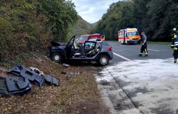 Șofer arestat după ce și-a condus Dacia Sandero într-o dubă, pe un drum din Germania. Ancheta poliției a scos la iveală o suspiciune înspăimântătoare