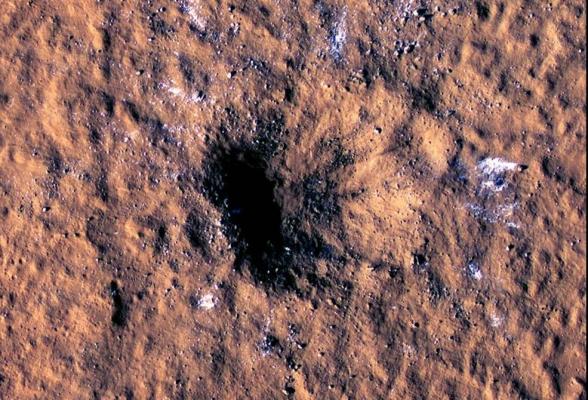 NASA, descoperire majoră pe Marte. Landerul InSight a detectat un cutremur de 4 grade pe scara Richter produs de impactul unui meteorit