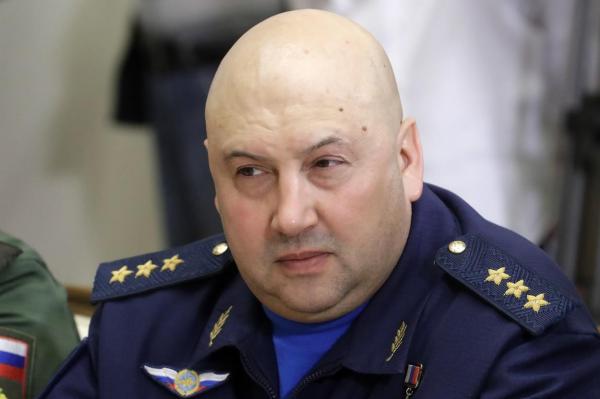 noul comandant rus din Ucraina Serghei Surovikin