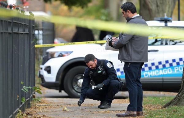 Masacru la Chicago: cel puţin 14 persoane, împuşcate în noaptea de Halloween. Printre victime sunt şi 3 copii