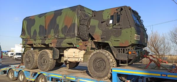 camion militar la exerciții în zona Aradului, februarie 2022