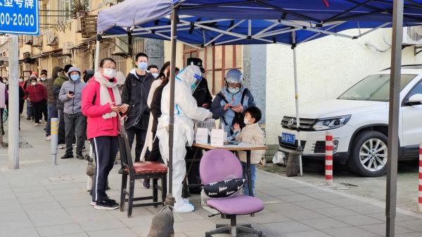 Pacienti infectati cu COVID-19 in China