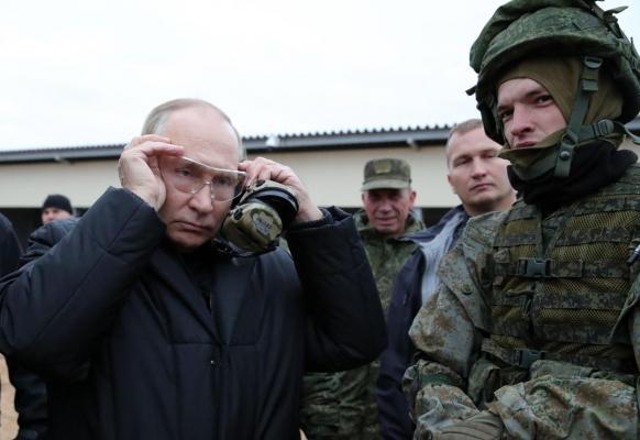 Ce dezvăluie vizita lui Putin la cartierul general al armatei sale. Locația, ținută secretă