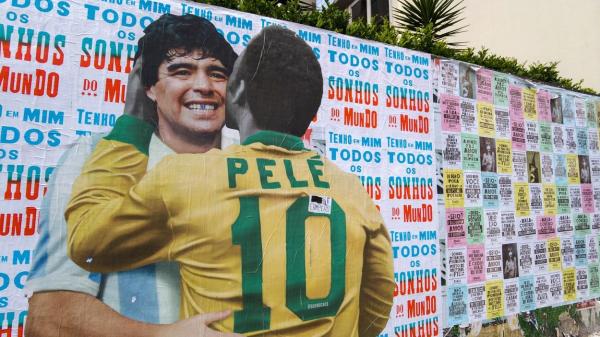 Ce spunea Pele după decesul lui Maradona: "Vom juca fotbal în Rai". Presa internaţională, după moartea brazilianului: "Doamne, iată noul atacant"