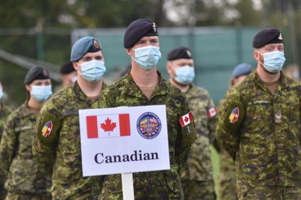Canada îşi retrage militarii din Ucraina, din cauza situației instabile de la granița cu Rusia
