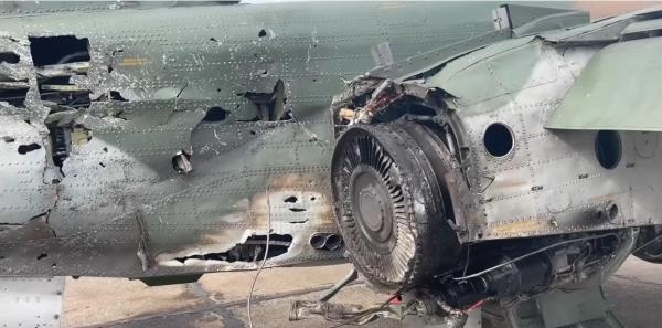 Rusia prezintă un pilot care a revenit cu avionul în bază, deşi a fost lovit de o rachetă ucraineană. Pilotul, propus pentru decoraţii - VIDEO