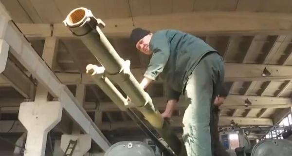 Ucrainenii repară tancurile capturate şi le folosesc împotriva armatei ruse: "Pe ăsta îl punem pe picioare în două zile"