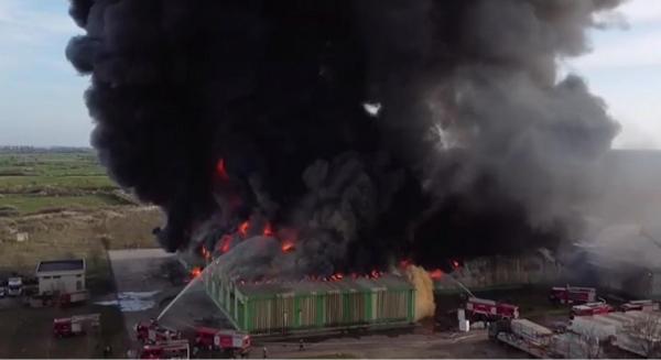 incendiu la o hală industrială de lângă Timișoara
