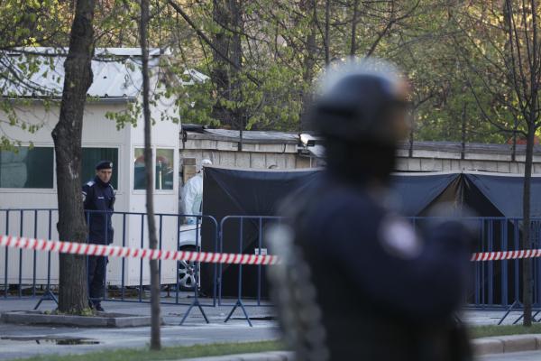 Bogdan Drăghici s-a sinucis intrând cu maşina în gardul Ambasadei Rusiei la Bucureşti