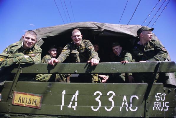 Armata cu care s-a l[udat Putin. Soldaţii ruşi morţi în Ucraina: tineri, săraci şi proveniţi din minorităţi etnice