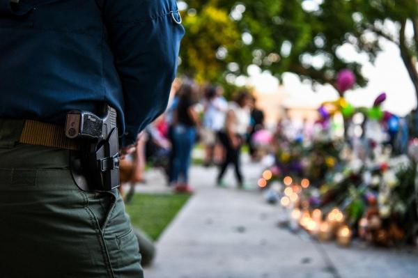 Directorul securităţii Texasului, despre intervenţia poliţiştilor în timpul masacrului: ''A fost o decizie proastă! Punct!''
