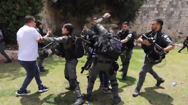 Violenţe cu forţele de ordine în Ierusalim, în timpul unui marş al naţionaliştilor