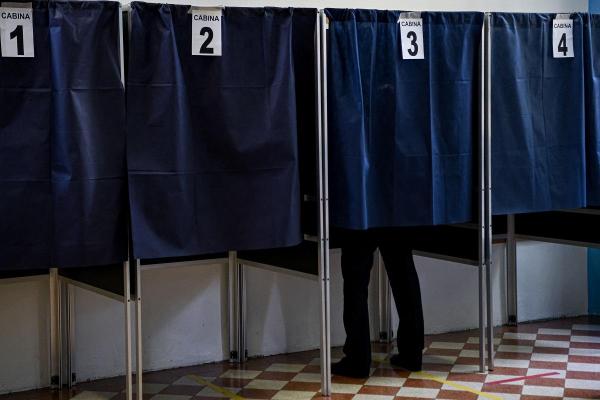 Referendumul pentru demiterea primarului din Dumbrăvița, invalid. Doar 25,59% dintre votanţi s-au prezentat la urne