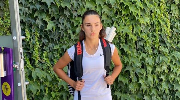 Alexia Tatu, campioană la Wimbledon U14 după o finală românească. A fost prima ediţie a turneului destinat junioarelor U14