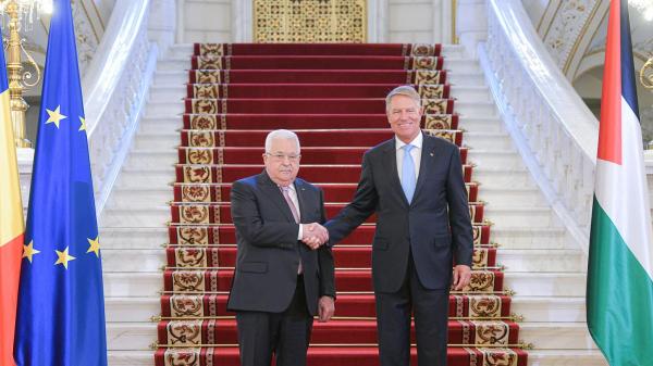 Iohannis l-a primit pe preşedintele Palestinei la Cotroceni: Realizarea păcii în Orientul Mijlociu rămâne o prioritate pe agenda noastră