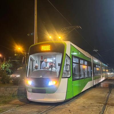 Primul tramvai nou Astra Imperio a început să circule în probe în București. FOTO