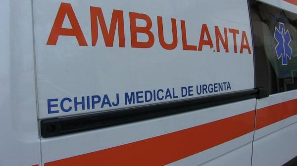 Un tânăr de 23 de ani, urcat beat şi drogat la volan, a ajuns la spital după ce a făcut prăpăd pe străzile din Braşov
