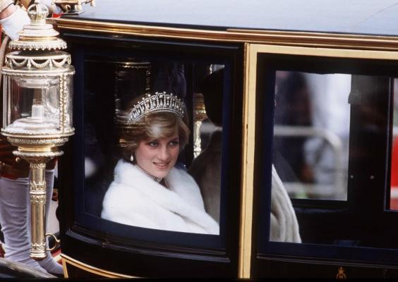 "Prinţesa Diana ar mai fi încă în viaţă dacă lucram în acea noapte". Destăinuirile gărzii de corp a familiei Al-Fayed despre cumplitul accident din 1997