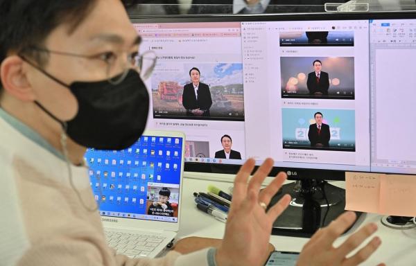 Cum luptă China cu fenomenul "deepfakes"