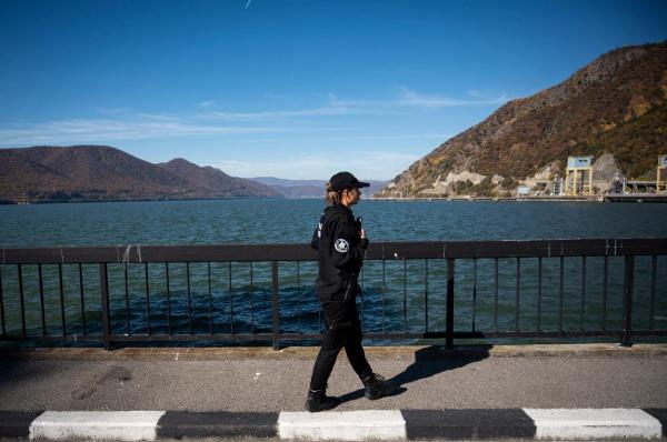 Vietnamez prins încercând să intre ilegal în ţară. A trecut Dunărea cu o barcă gonflabilă