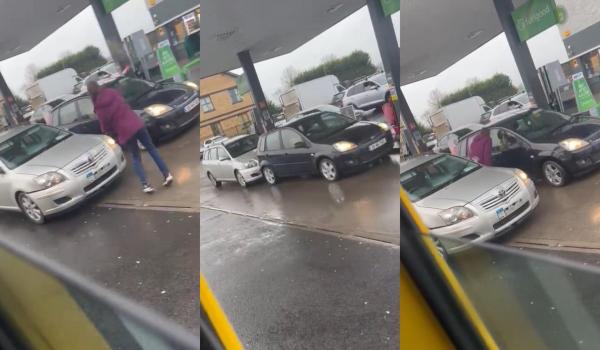 O femeie s-a "răzbunat" pe maşina unui om, într-o benzinărie din UK. O loveşte, apoi îi toarnă băutură pe geam