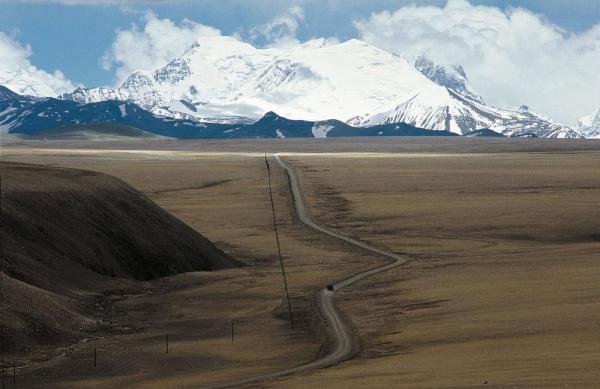 Tragedie în Tibet: 28 de morţi în urma unei avalanşe. Autorităţile au încheiat operaţiunile de salvare