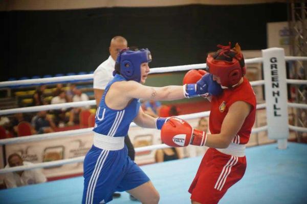 Aur pentru România la Campionatele Balcanice de box. Eugenia Anghel a învins-o la puncte pe ucraineanca Ina Suprunenko