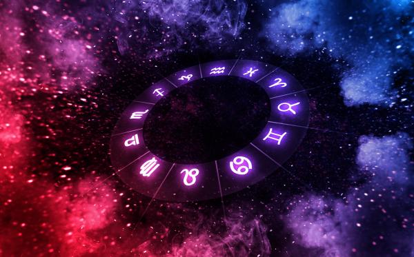Horoscop 31 octombrie 2023. Zodiile care au noroc de bani şi succes în afaceri