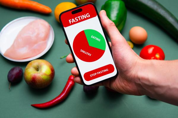 Intermitent fasting: câte ore pe zi nu trebuie să mănânci