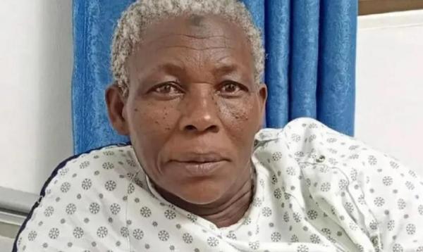 O femeie de 70 de ani din Uganda a născut gemeni: "Este un miracol". Soţul a părăsit-o când a aflat că va deveni iar tată
