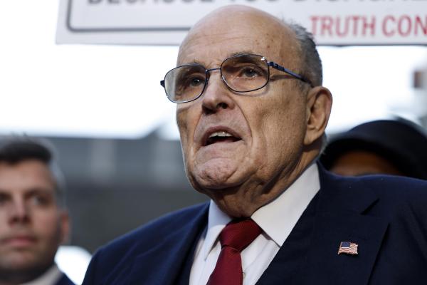 Rudy Giuliani, condamnat pentru defăimarea a două femei: câți bani trebuie să plătească. Reacția fostului avocat al lui Trump